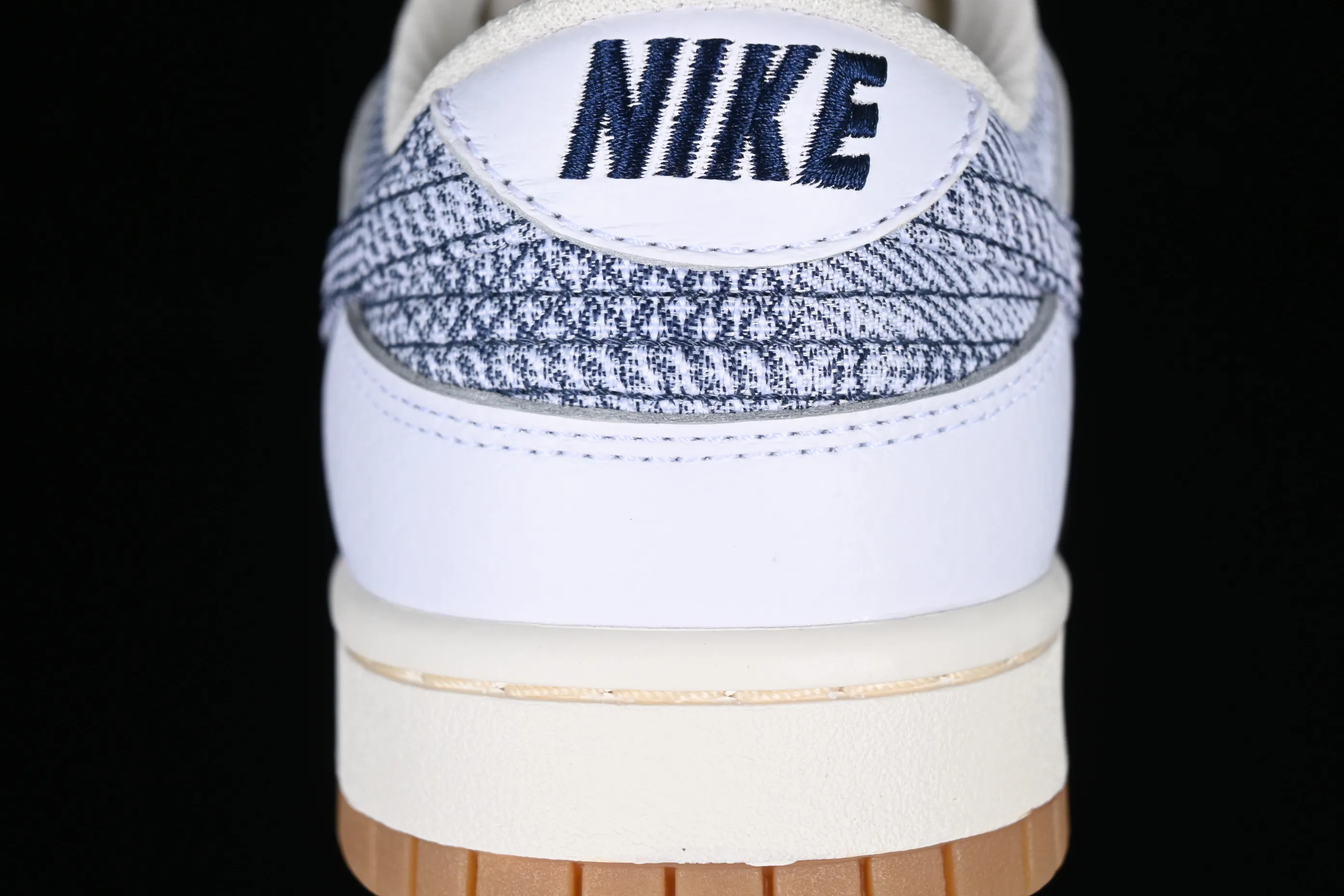 All categories Nk SB Dunk series Nk SB Dunk Low low-top sneakers J version Nk Dunk Low "Washed Denim" washed denim SB dunk series low-top casual sports skateboard shoes FN6881-100